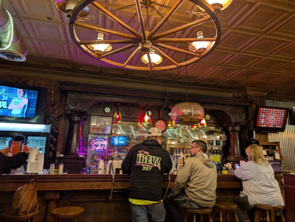 Riverdale Tavern 4
